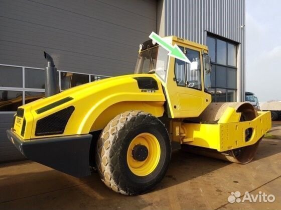 Стекло дверное правое распашное Bomag Bw 219 D