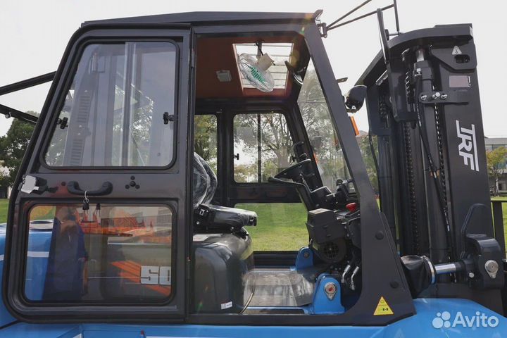 Вилочный погрузчик TRF D50C-3M, 2023