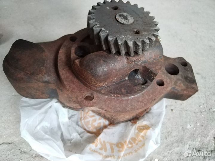 Насос масляный