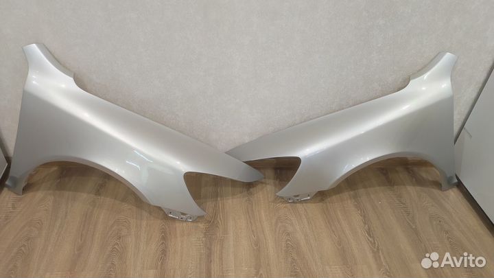 Крылья передние правое и левое Skoda Octavia A5