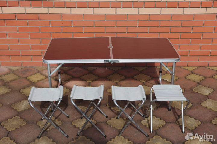 Туристический стол со стульями складной