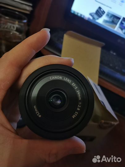 Объектив Canon ef-s 24мм