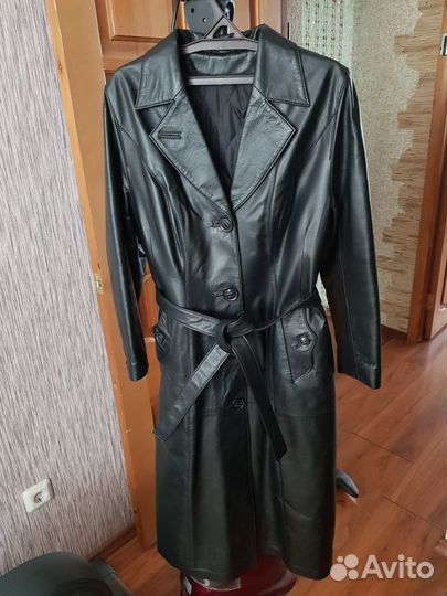 Женский плащ