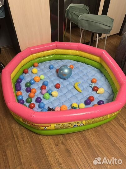 Детский сухой бассейн