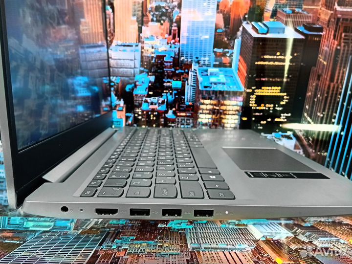 Ноутбук Lenovo Ideapad Core i3 256 SSD