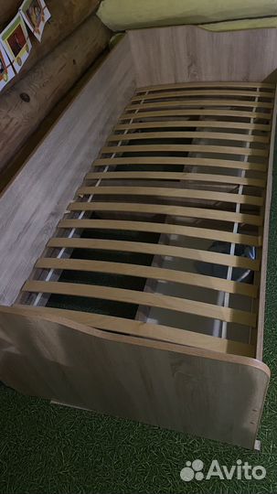 Кровать односпальная