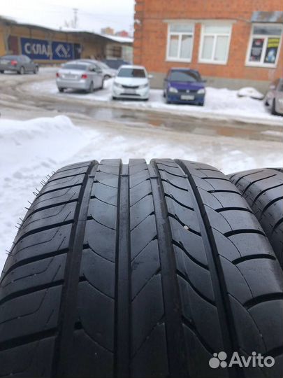 Goodyear EfficientGrip 215/50 R17 91