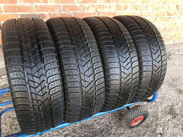 Pirelli Winter Sottozero 3 235/55 R19