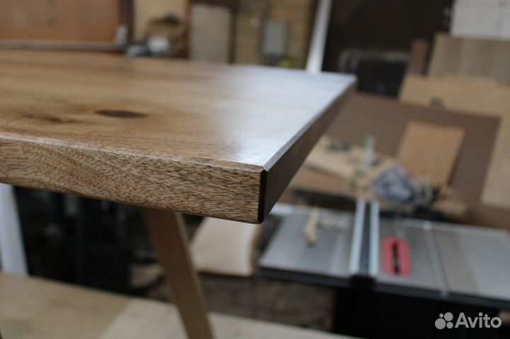 Стол из массива