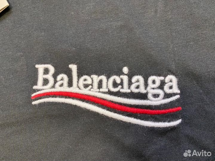 Футболка Balenciaga