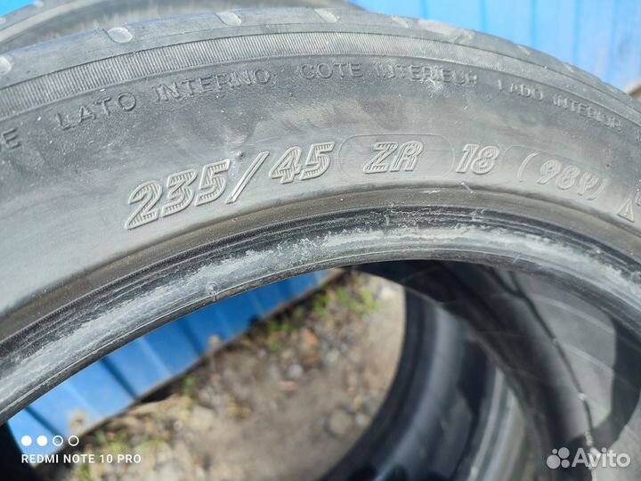 Michelin Pilot Sport 3 235/45 R18 98ZR