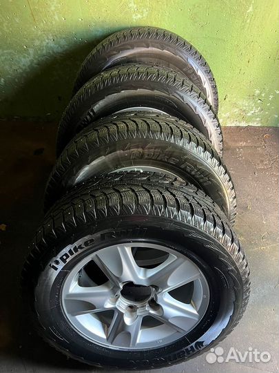 Комплект зимних колёс от Toyota Land Cruiser 200