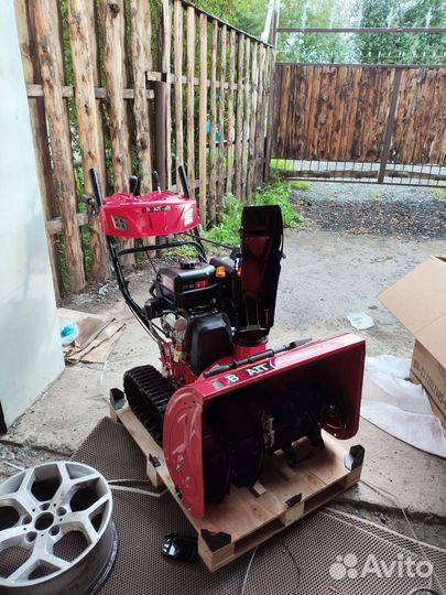 Снегоуборщик бензиновый самоходный бу