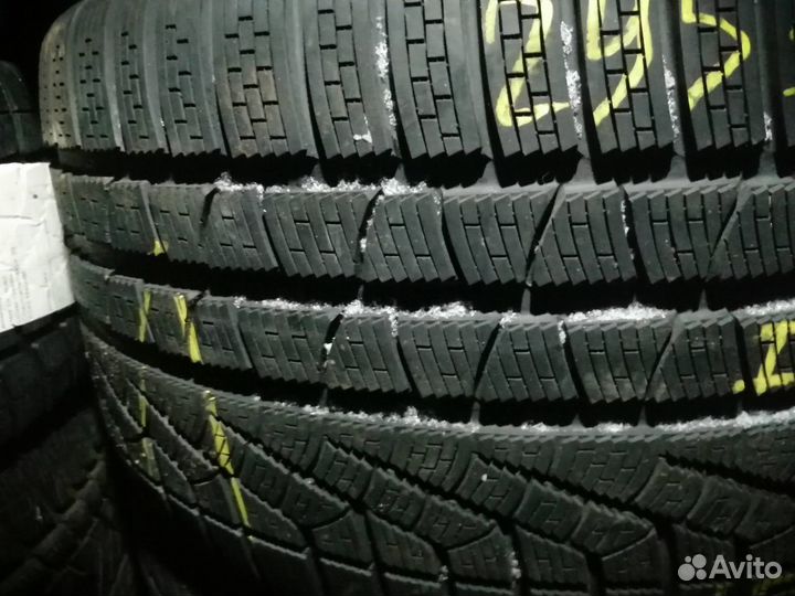 Pirelli Winter Sottozero Serie II 295/35 R19