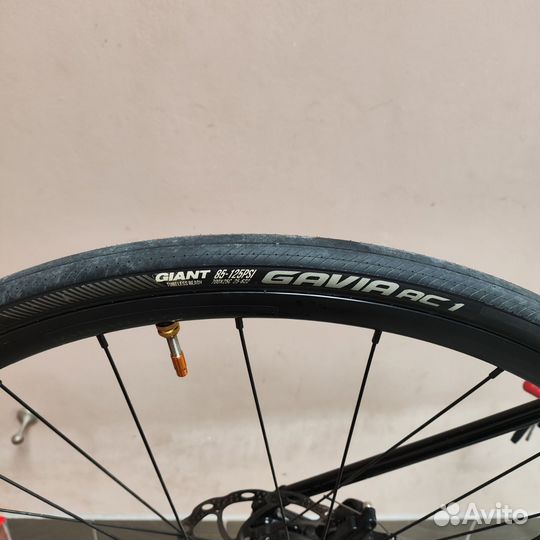 Trek Domane 2. Shimano 105 r7000. Disc brakes