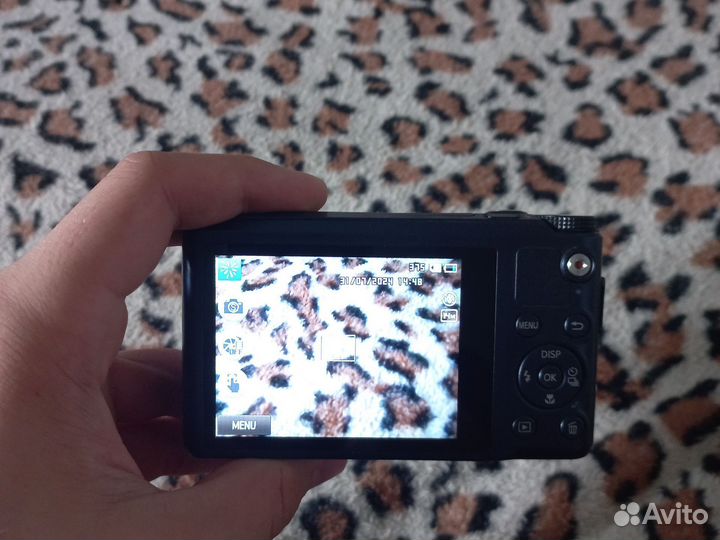 Компактный фотоаппарат Samsung wb200f