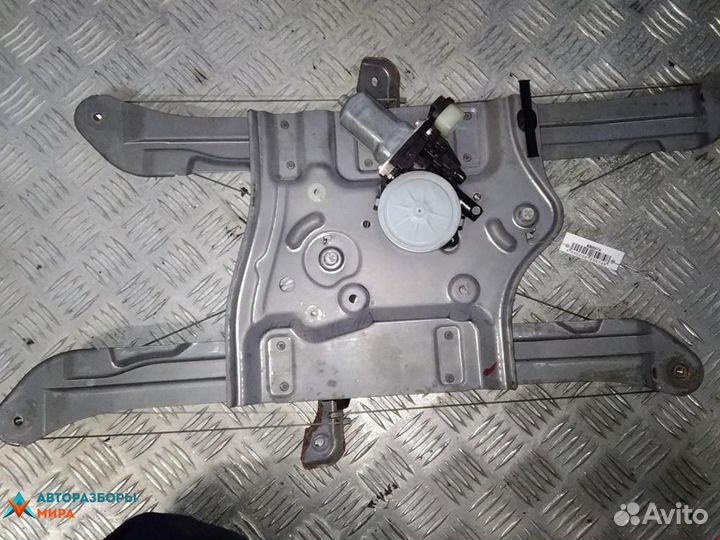 Стеклоподъемник передний левый Mitsubishi Grandis
