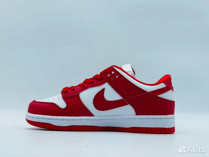 Nike sb dunk low red