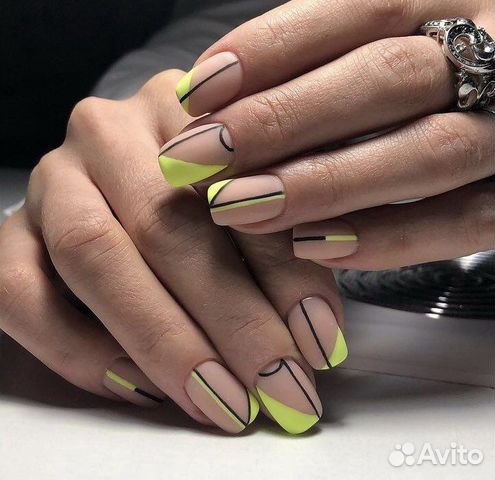 Маникюр,наращивание ногтей и педикюр