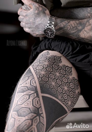 Орнаментальная татуировка в СПб