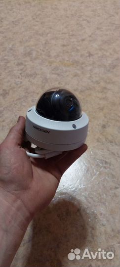 Камера видеонаблюдения купольная Hikvision