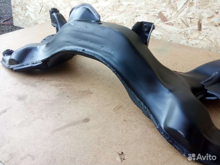 Подрамник балка подмоторная Nissan Maxima A32