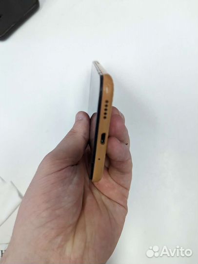 Телефон Huawei Y5 2019