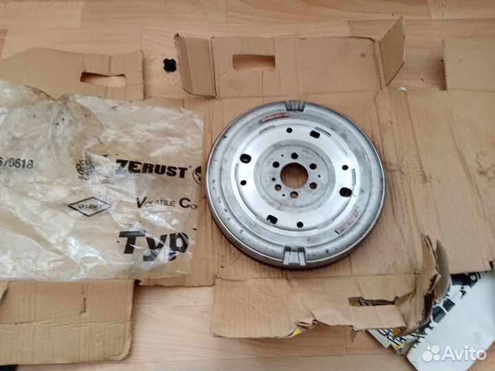 Маховик двухмассовый Шкода Октавия А 7