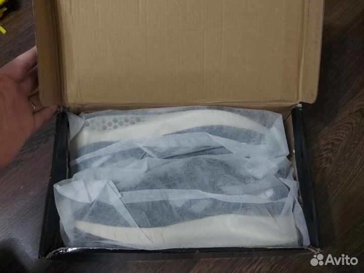 Кроссовки новые мужские