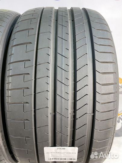 Pirelli P Zero PZ4 285/30 R22 97Y