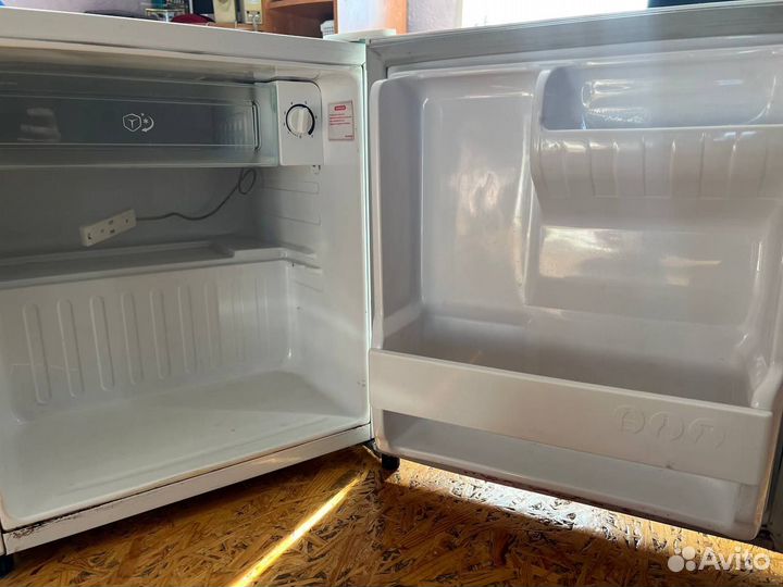 Холодильник маленький