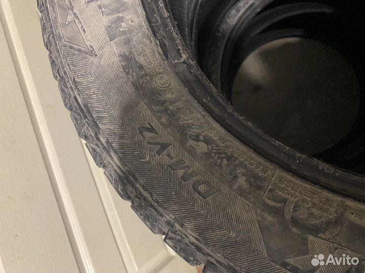 Bridgestone Blizzak DM-V2 235/60 R18