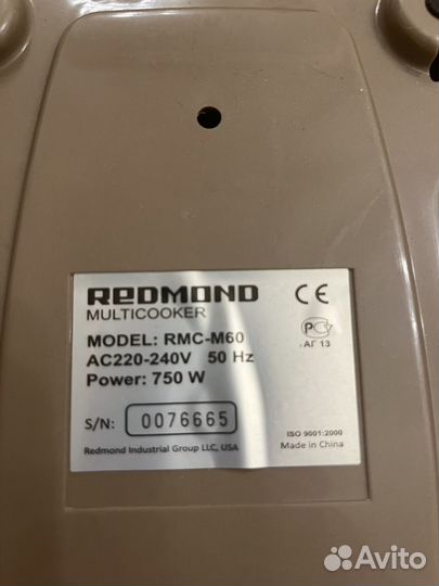 Мультиварка Redmond RMC-M60 коричневый