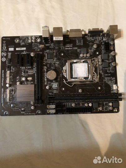 Материнская плата с процессором и памятью