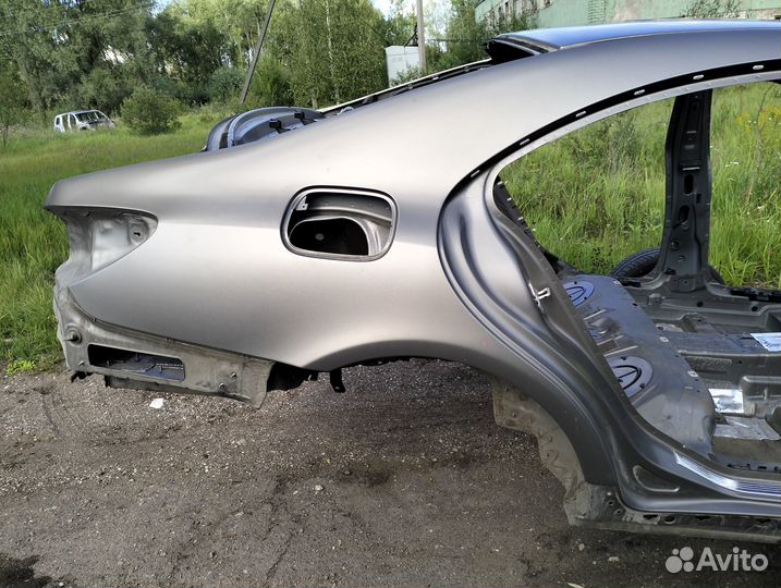 Крыло заднее правое Mercedes W218 CLS