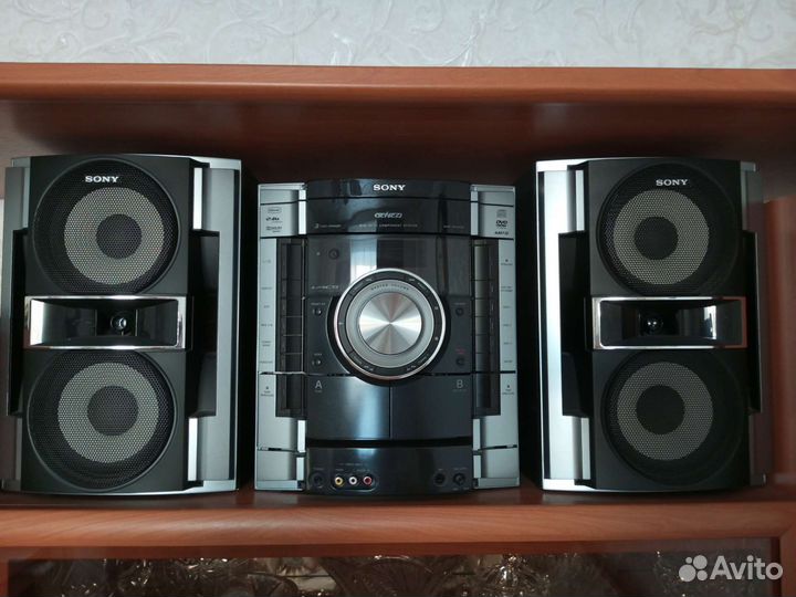 Музыкальный центр sony