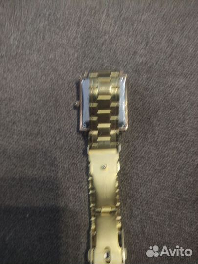 Часы наручные женские