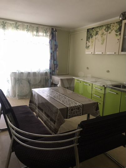 Дом 56 м² на участке 1,8 сот.