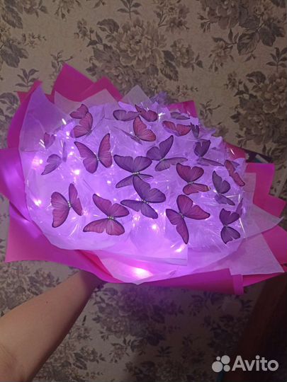 Светящийся Букет из бабочек