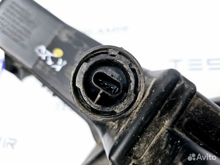 Фара противотуманная (птф) правая Tesla Model 3