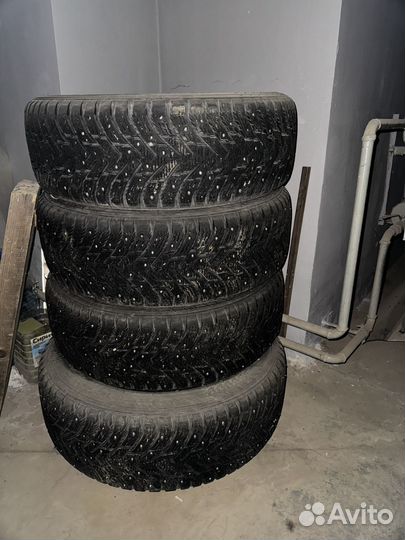 Nokian Tyres Hakkapeliitta 8 SUV 215/65 R16