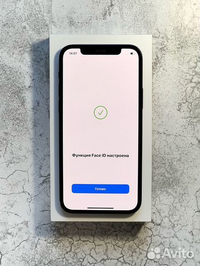 iPhone 12, 64 ГБ