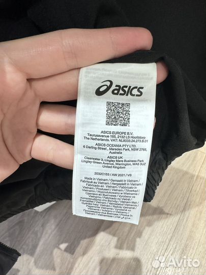 Пуховик женский asics 42