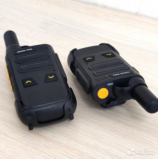 Рация с наушником, радиостанция с гарнитурой