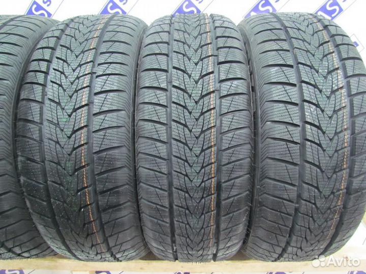 Minerva Frostrack UHP 215/55 R17 98V