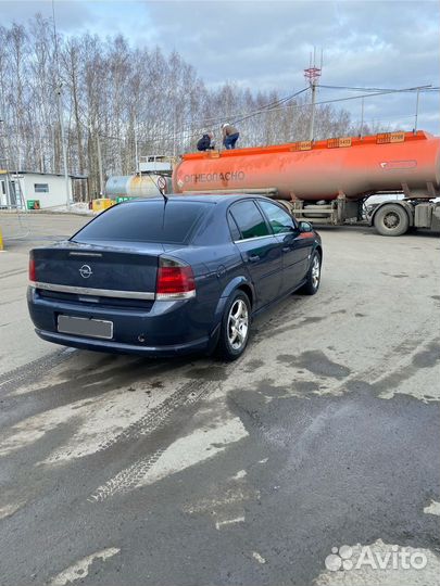 Opel Vectra 1.8 МТ, 2008, 200 000 км