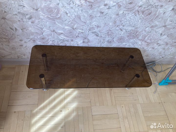 Полка под телевизор