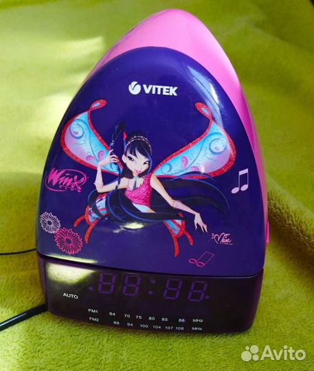 Радио-часы с лампой Vitek