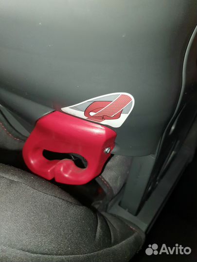 Автокресло б/у оригинал Volkswagen дизайн GTI