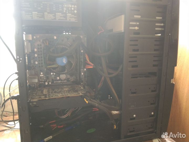 Компьютер с монитором + клавиатура и мышь подарок